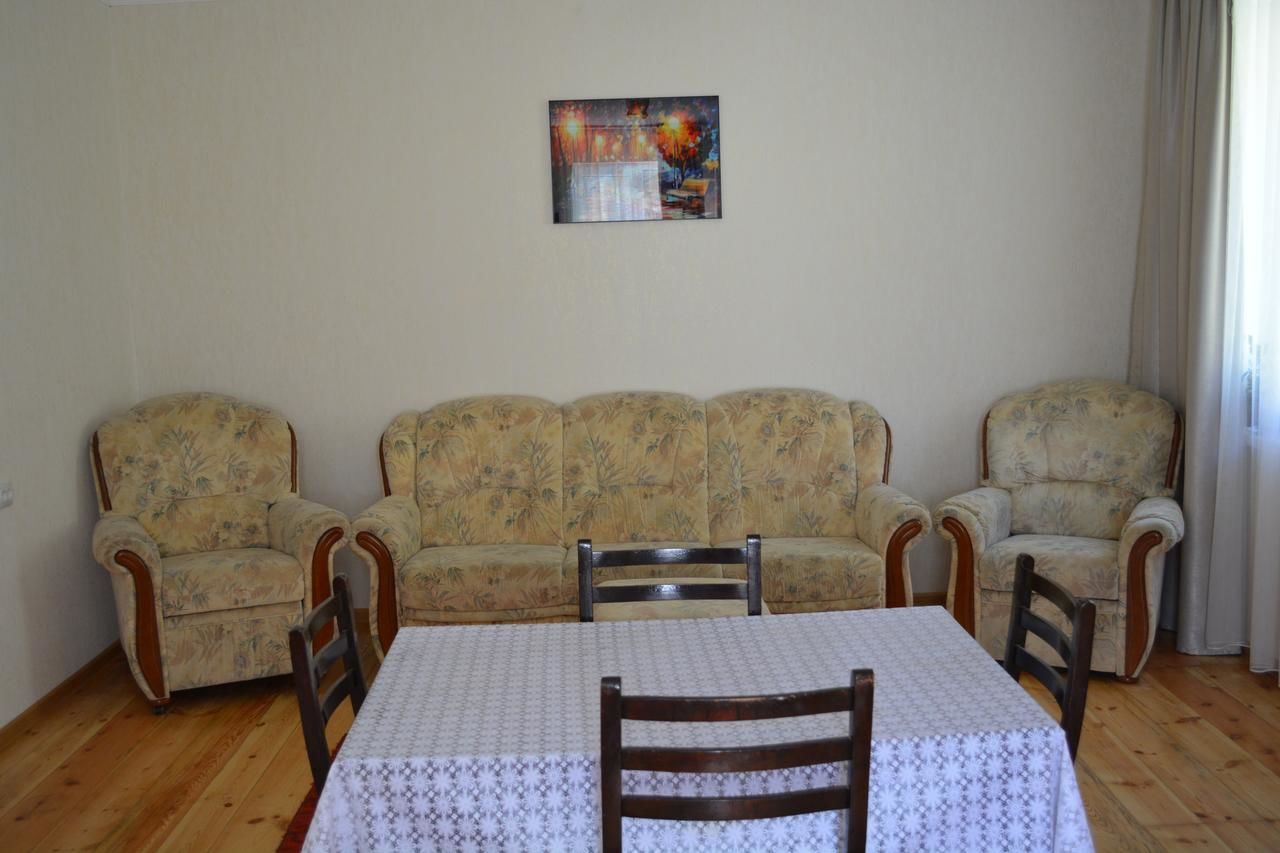 Проживание в семье Ekaterine Guest House Степанцминда-19