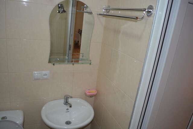 Проживание в семье Ekaterine Guest House Степанцминда-21