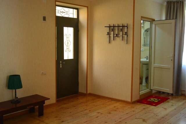 Проживание в семье Ekaterine Guest House Степанцминда-24