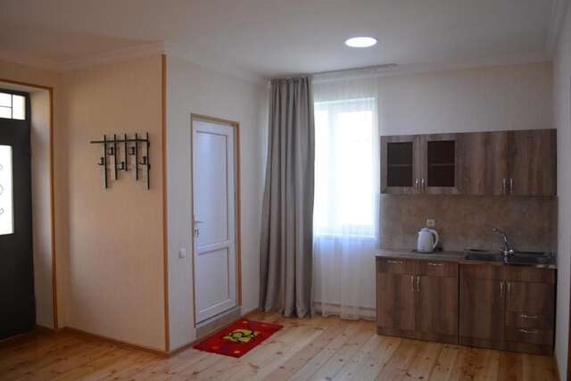 Проживание в семье Ekaterine Guest House Степанцминда-46